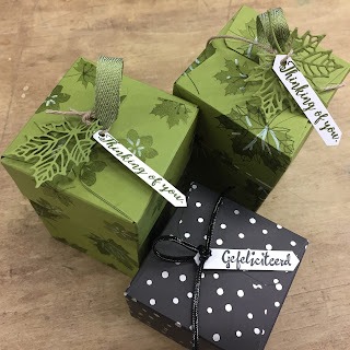 Kadodoosje met deksel, gemaakt met o.a. de giftbagpunchboard van Stampin' Up! 1 2018 10 022B15.39.58